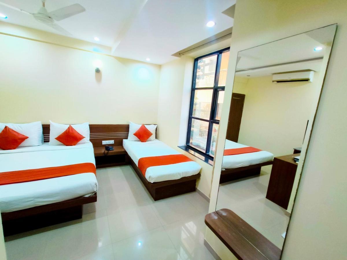 Sai Srushti By Neem Square Hotel Shirdi Buitenkant foto