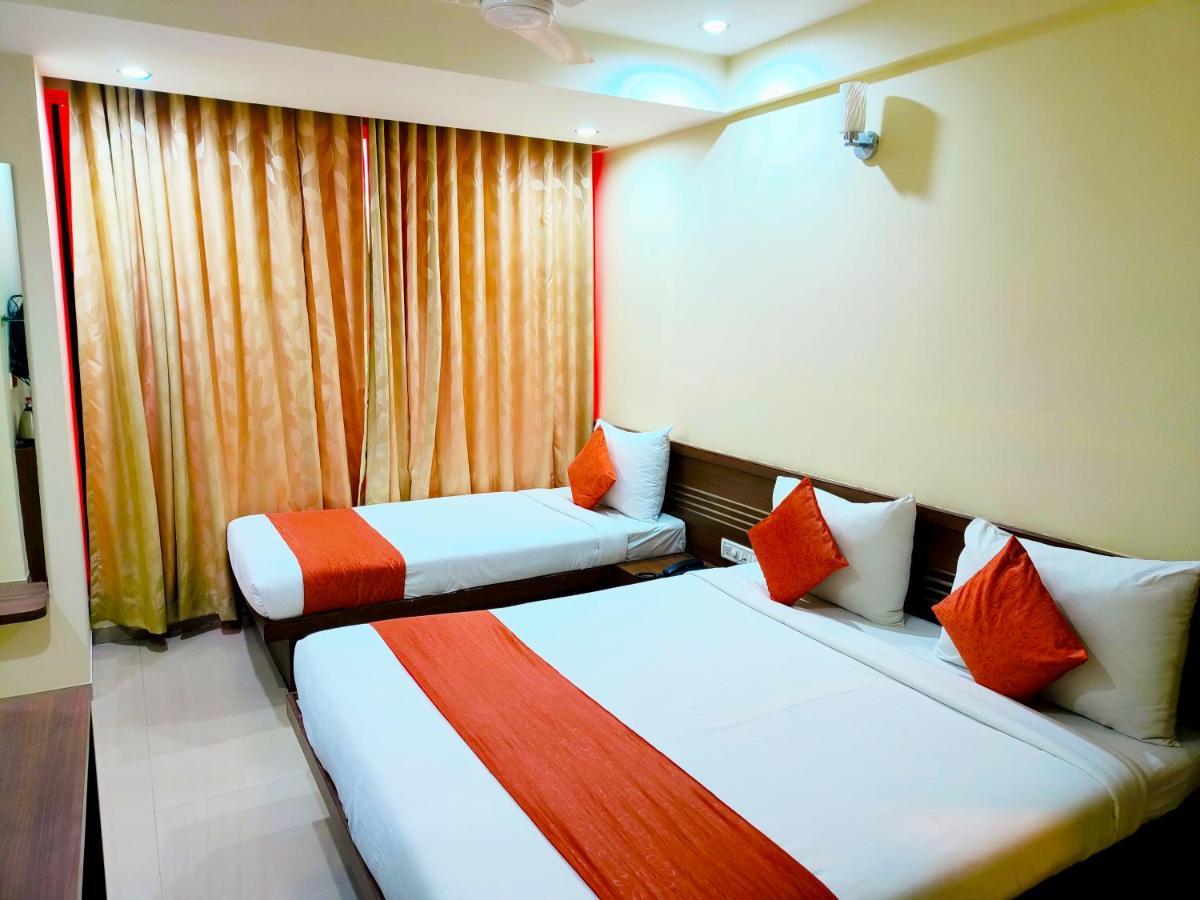 Sai Srushti By Neem Square Hotel Shirdi Buitenkant foto