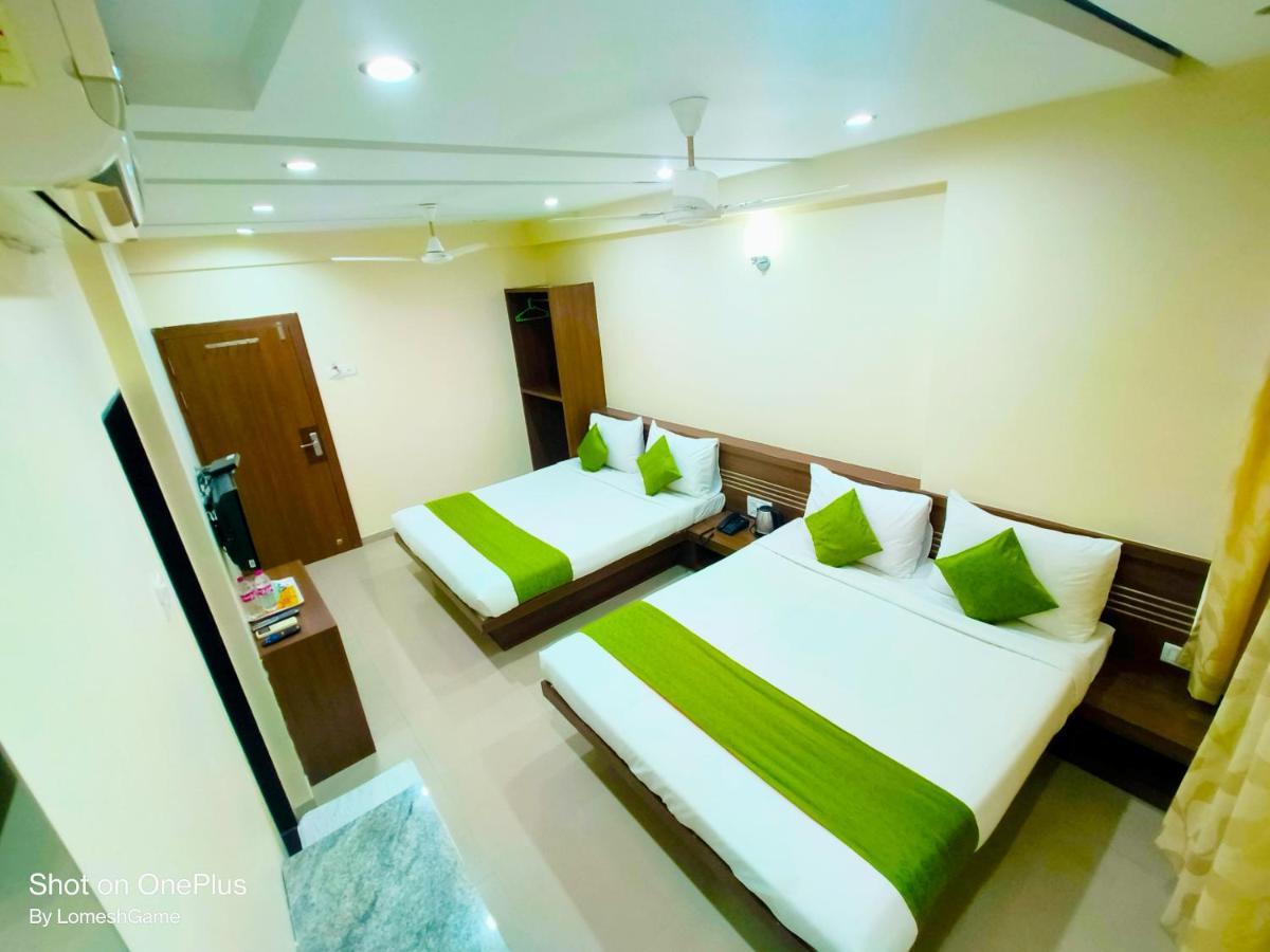 Sai Srushti By Neem Square Hotel Shirdi Buitenkant foto