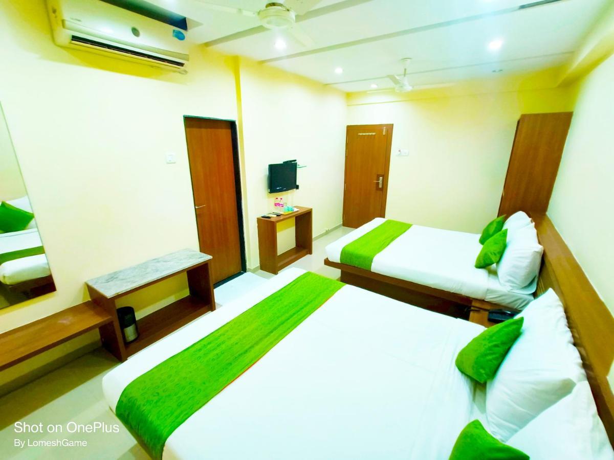 Sai Srushti By Neem Square Hotel Shirdi Buitenkant foto