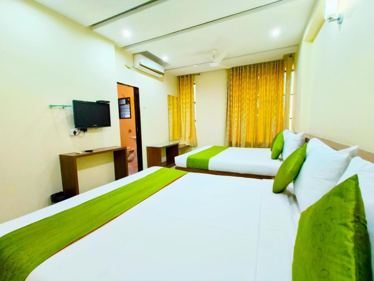 Sai Srushti By Neem Square Hotel Shirdi Buitenkant foto