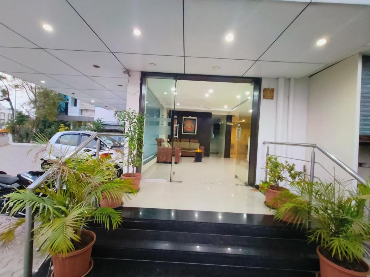 Sai Srushti By Neem Square Hotel Shirdi Buitenkant foto