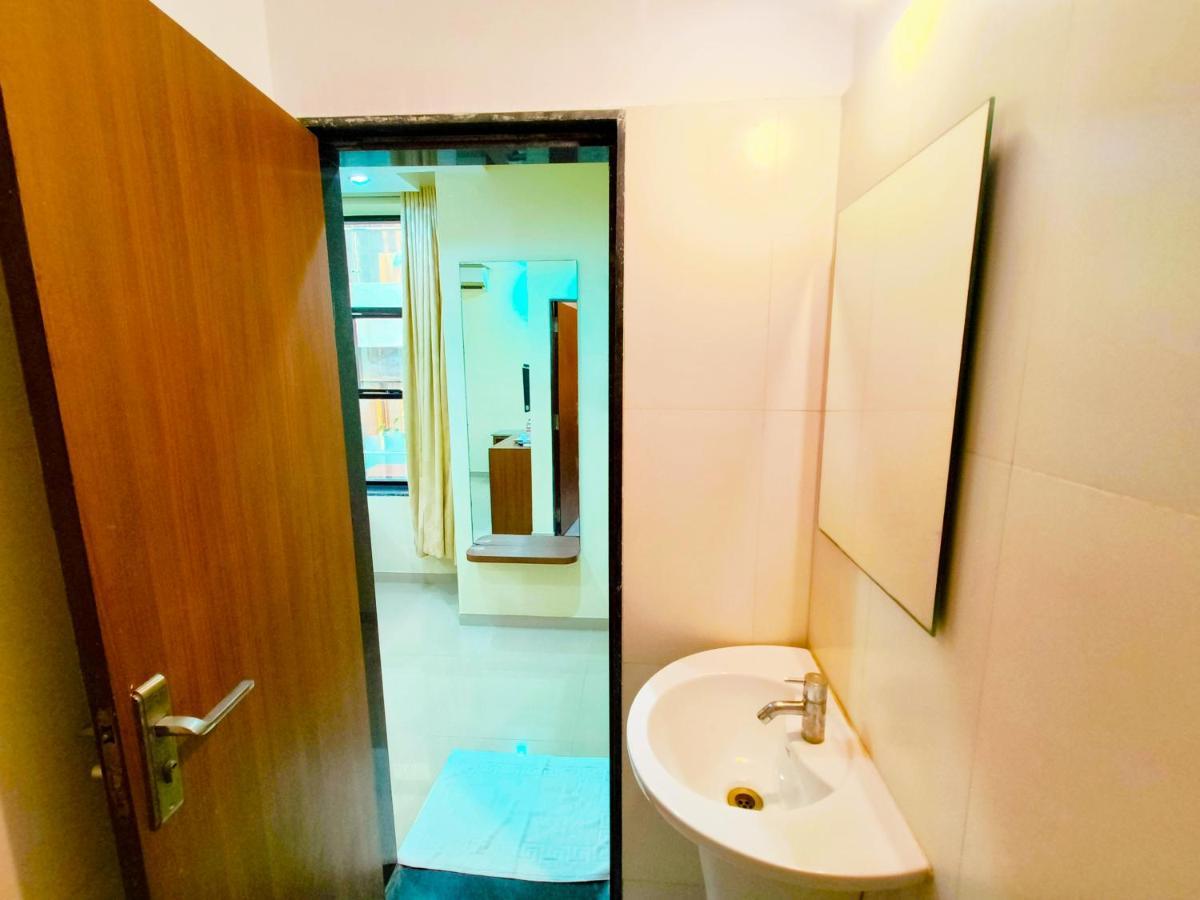 Sai Srushti By Neem Square Hotel Shirdi Buitenkant foto