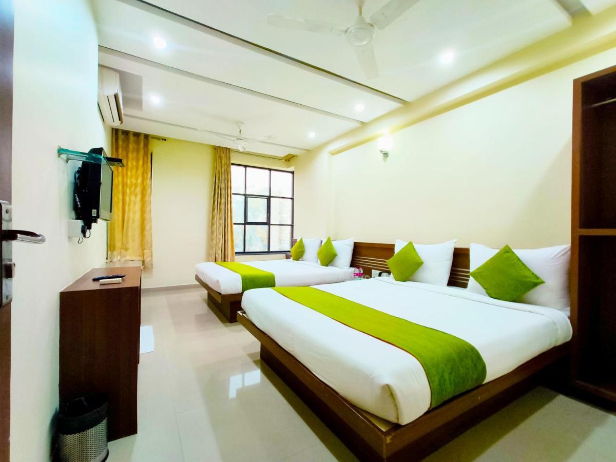 Sai Srushti By Neem Square Hotel Shirdi Buitenkant foto